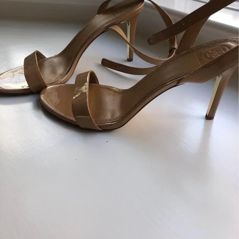 TORY BURCH patent leather heels. 9M